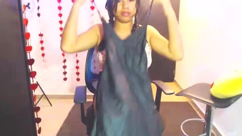 karolinecute online show from February 19, 6:33 am