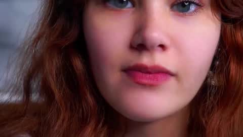 lina online show from December 18, 11:27 am