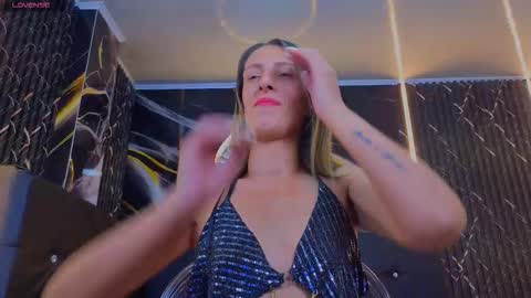 Snapshot of karolyn_rousse chatting on March 17, 4:54 pm karolyn online show from March 17, 4:54 pm