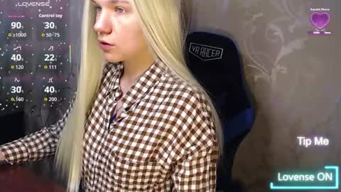 Caroline Fox online show from February 19, 9:05 am