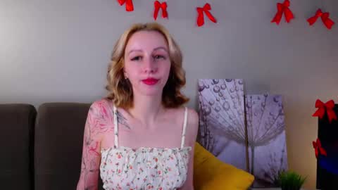 Snapshot of karonberkman chatting on February 25, 12:04 pm Angel online show from February 25, 12:04 pm