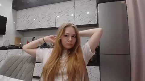 Snapshot of karrichaconas chatting on June 14, 3:14 pm Karina online show from June 14, 3:14 pm