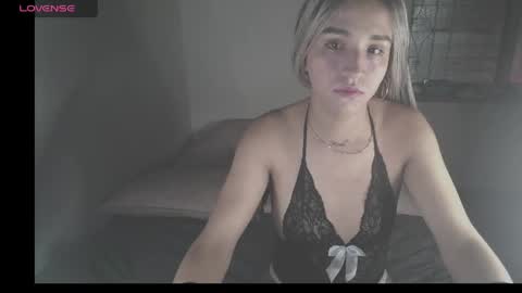 Snapshot of kary_blush chatting on March 17, 1:54 am kary_blush online show from March 17, 1:54 am