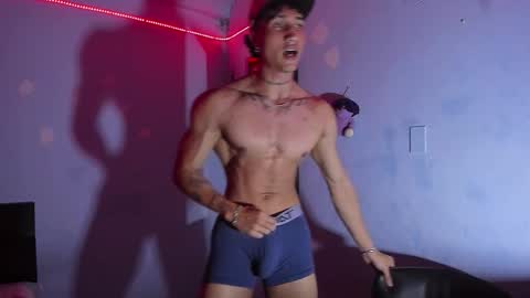 ---Kary--- online show from September 29, 6:40 am