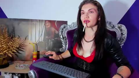 Snapshot of kasandrahayes chatting on May 30, 4:15 pm Miss K. online show from May 30, 4:15 pm