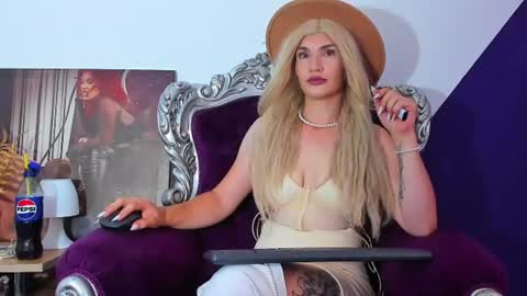 Miss K. online show from July 20, 4:05 am