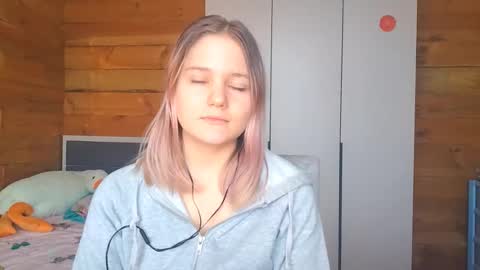 Jenni online show from October 8, 3:26 am