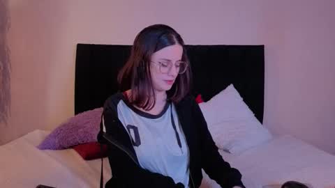 kassandra james online show from January 17, 12:54 pm