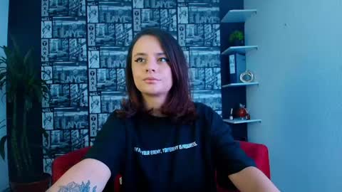 Snapshot of kassandra_james chatting on April 13, 1:05 pm kassandra james online show from April 13, 1:05 pm