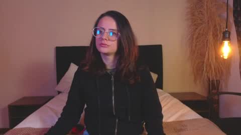 kassandra james online show from July 22, 1:14 pm