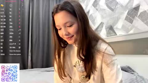 Kira online show from October 19, 7:36 pm