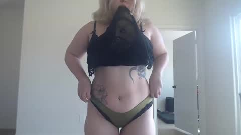 Kat online show from September 16, 4:19 pm