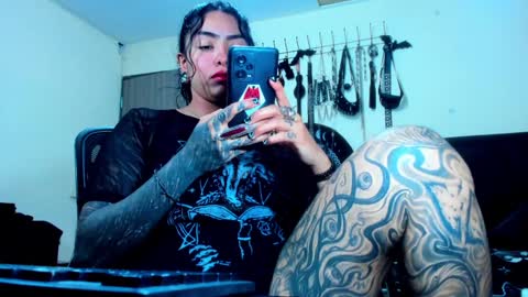 Snapshot of kat_miss chatting on January 11, 4:59 am Kat online show from January 11, 4:59 am