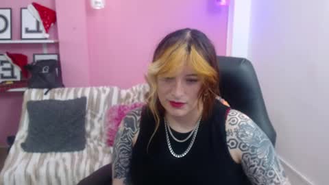 Kat online show from December 5, 12:36 pm