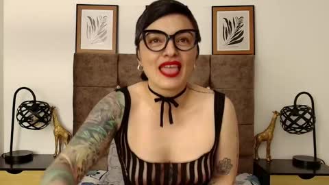 kat paradisse online show from October 14, 9:04 pm