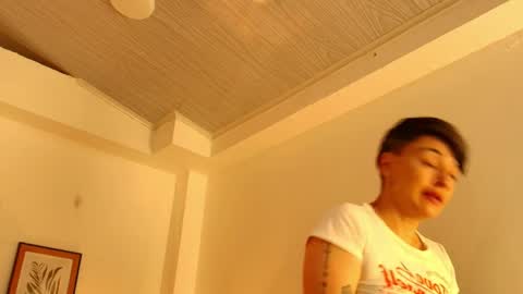 Snapshot of kat_paradisse chatting on April 8, 11:43 am kat paradisse online show from April 8, 11:43 am