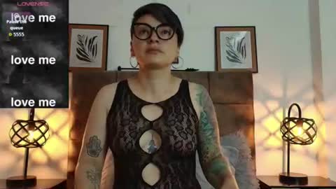Snapshot of kat_paradisse chatting on June 20, 12:30 pm kat paradisse online show from June 20, 12:30 pm