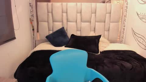 K A T A  H O O T online show from September 17, 9:49 pm