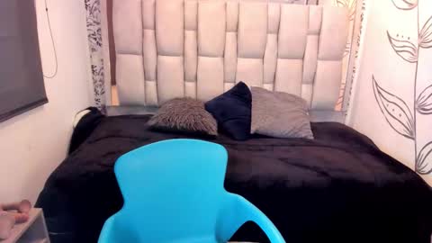 K A T A  H O O T online show from November 14, 8:18 pm