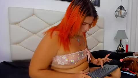 kataleya_zuluaga online show from January 22, 5:38 pm