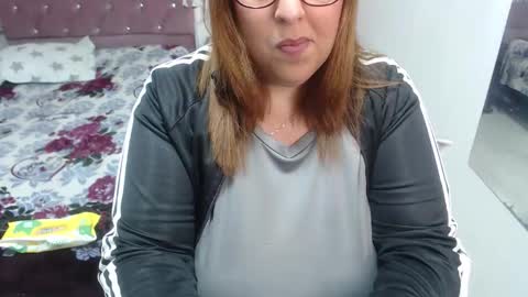 kataleyamilf69 online show from March 27, 12:49 pm