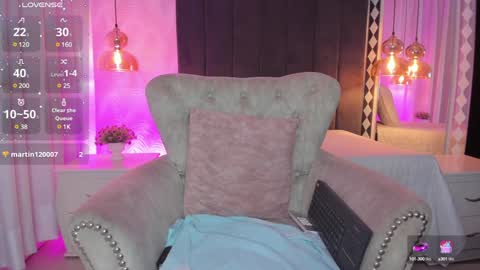 Kat online show from December 9, 3:00 pm