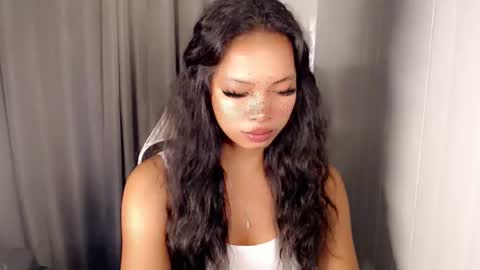 IVY JANE online show from April 19, 6:10 pm