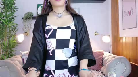 katalinalee_ online show from June 9, 11:44 am