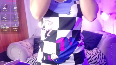 katalinalee_ online show from August 1, 11:53 am