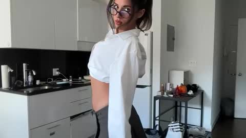 katarasimon online show from October 22, 4:40 pm