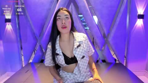Snapshot of kate_4_ chatting on June 4, 10:38 pm Kate online show from June 4, 10:38 pm