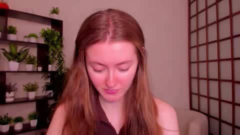 Snapshot of kate_cuddle chatting on September 25, 2:48 am Kate online show from September 25, 2:48 am
