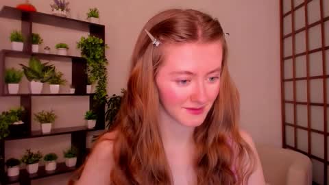 Snapshot of kate_cuddle chatting on October 15, 2:33 am Kate online show from October 15, 2:33 am