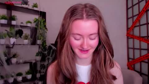 Snapshot of kate_cuddle chatting on October 28, 2:37 am Kate online show from October 28, 2:37 am