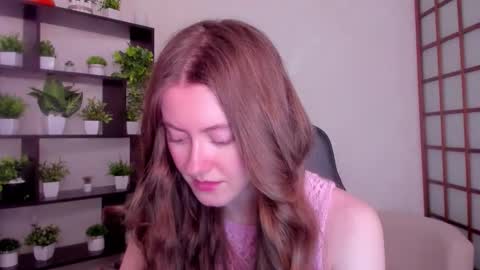 Snapshot of kate_cuddle chatting on November 24, 2:33 am Kate online show from November 24, 2:33 am