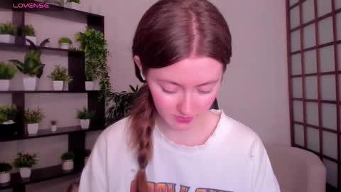 Snapshot of kate_cuddle chatting on November 26, 2:34 am Kate online show from November 26, 2:34 am