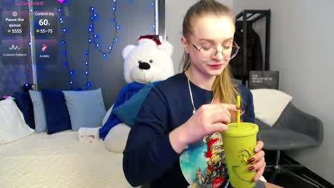 .Be kind and gentle with me and I will do my best for you.   online show from December 15, 7:46 am