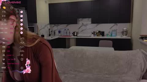 kate_krayy online show from October 28, 4:53 pm