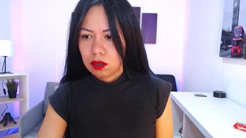 Kate  online show from November 9, 1:09 pm