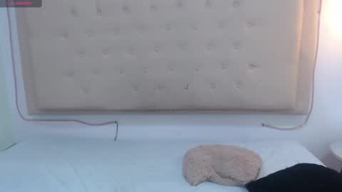 kate online show from March 11, 6:43 am