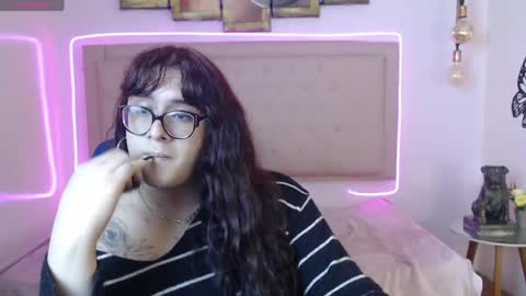 Snapshot of kate_pickman chatting on April 26, 3:37 am kate online show from April 26, 3:37 am