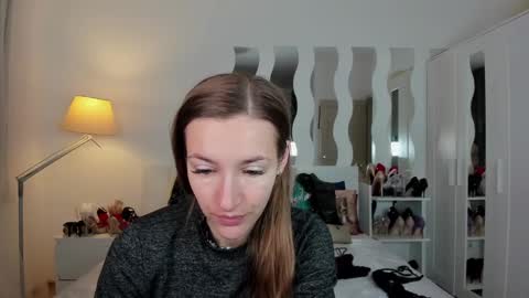 Snapshot of kate_redgar chatting on December 11, 9:19 am kate_redgar online show from December 11, 9:19 am