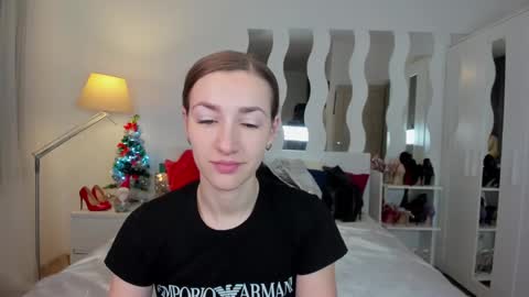Snapshot of kate_redgar chatting on January 13, 2:53 pm kate_redgar online show from January 13, 2:53 pm