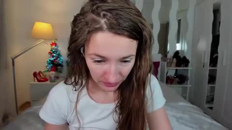 Snapshot of kate_redgar chatting on January 20, 1:53 pm kate_redgar online show from January 20, 1:53 pm