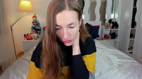 Snapshot of kate_redgar chatting on January 25, 4:35 pm kate_redgar online show from January 25, 4:35 pm