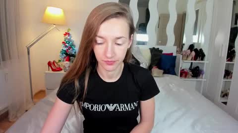 Snapshot of kate_redgar chatting on January 26, 2:08 pm kate_redgar online show from January 26, 2:08 pm