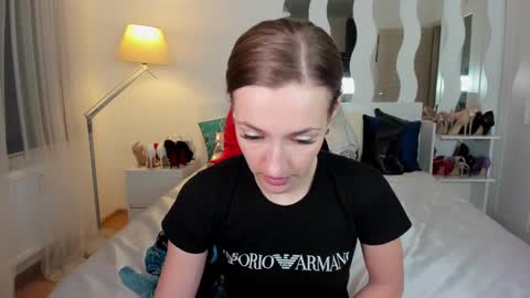 Snapshot of kate_redgar chatting on February 2, 1:30 pm kate_redgar online show from February 2, 1:30 pm