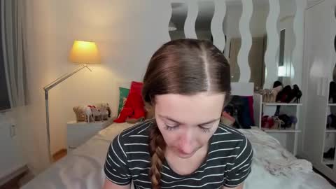 Snapshot of kate_redgar chatting on February 23, 6:01 pm kate_redgar online show from February 23, 6:01 pm