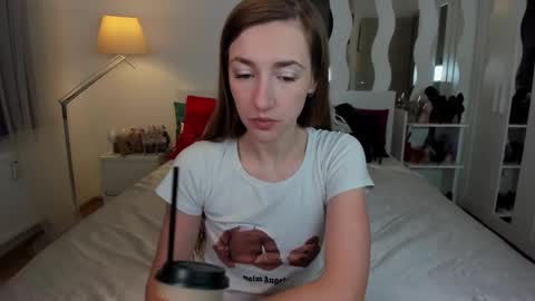 Snapshot of kate_redgar chatting on March 8, 3:13 pm kate_redgar online show from March 8, 3:13 pm