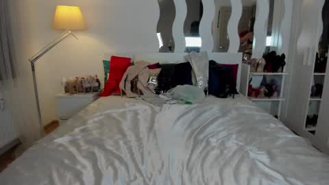 Snapshot of kate_redgar chatting on March 8, 6:16 pm kate_redgar online show from March 8, 6:16 pm
